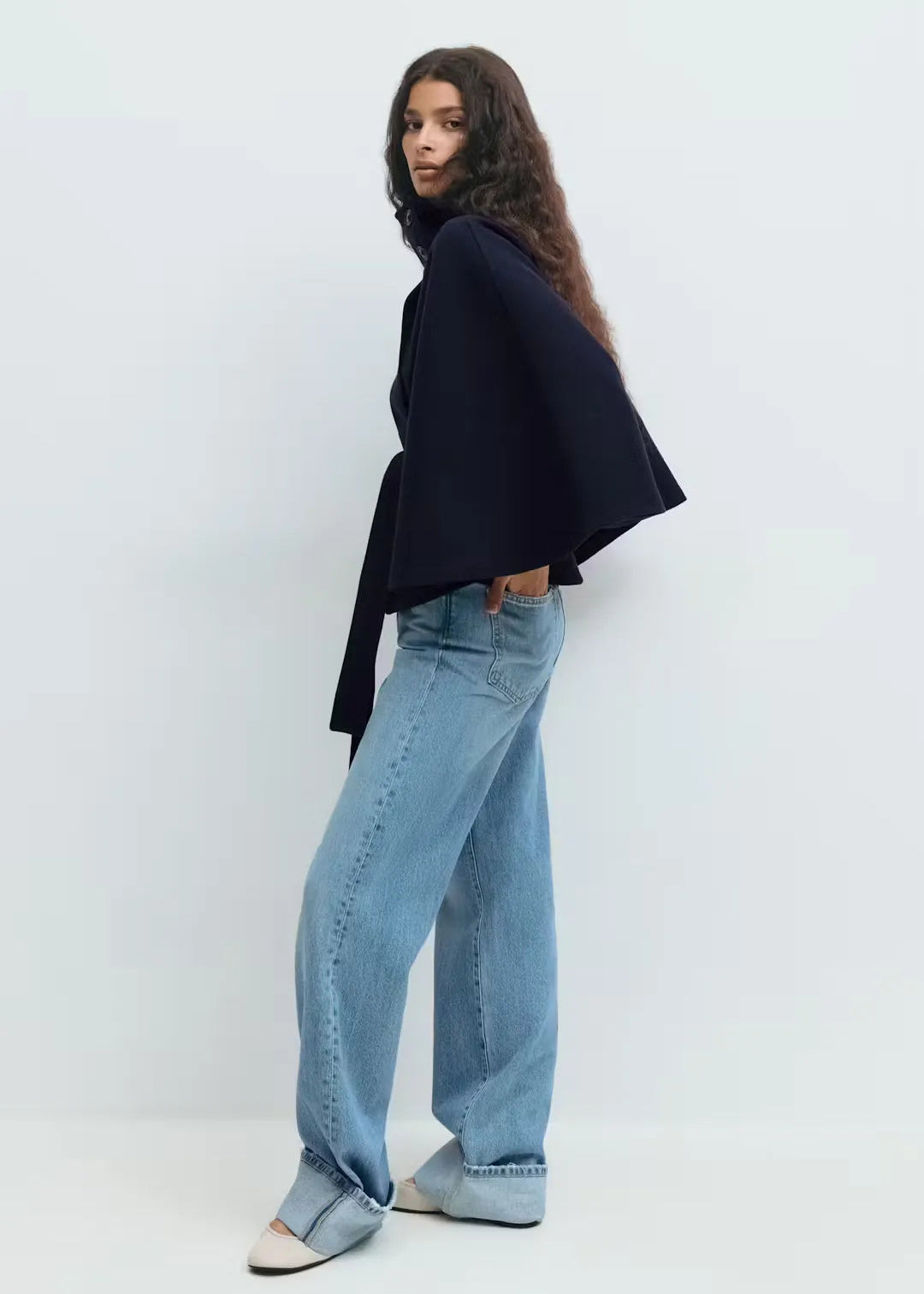 Elsie – Belt Cape Jacket