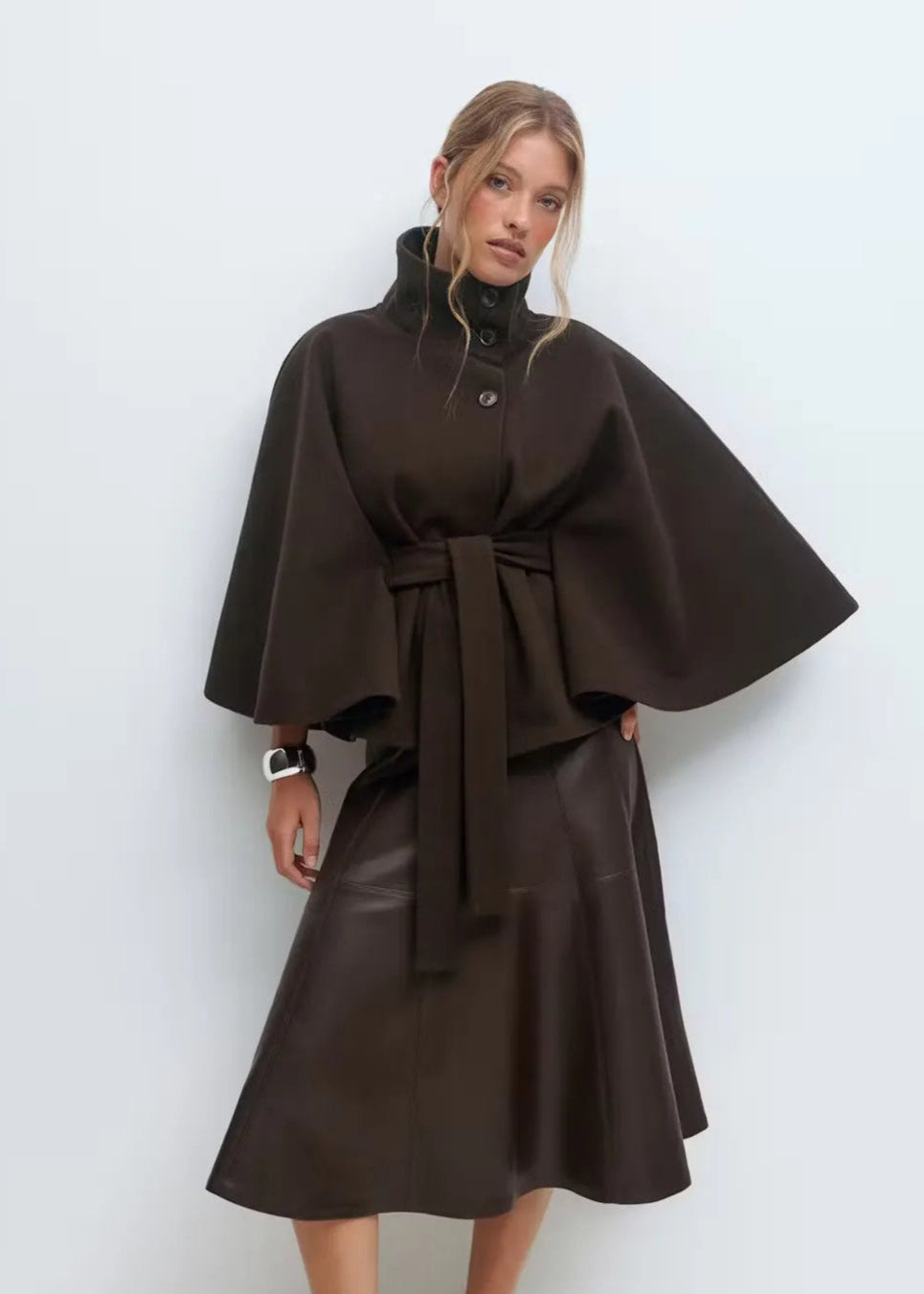 Elsie – Belt Cape Jacket