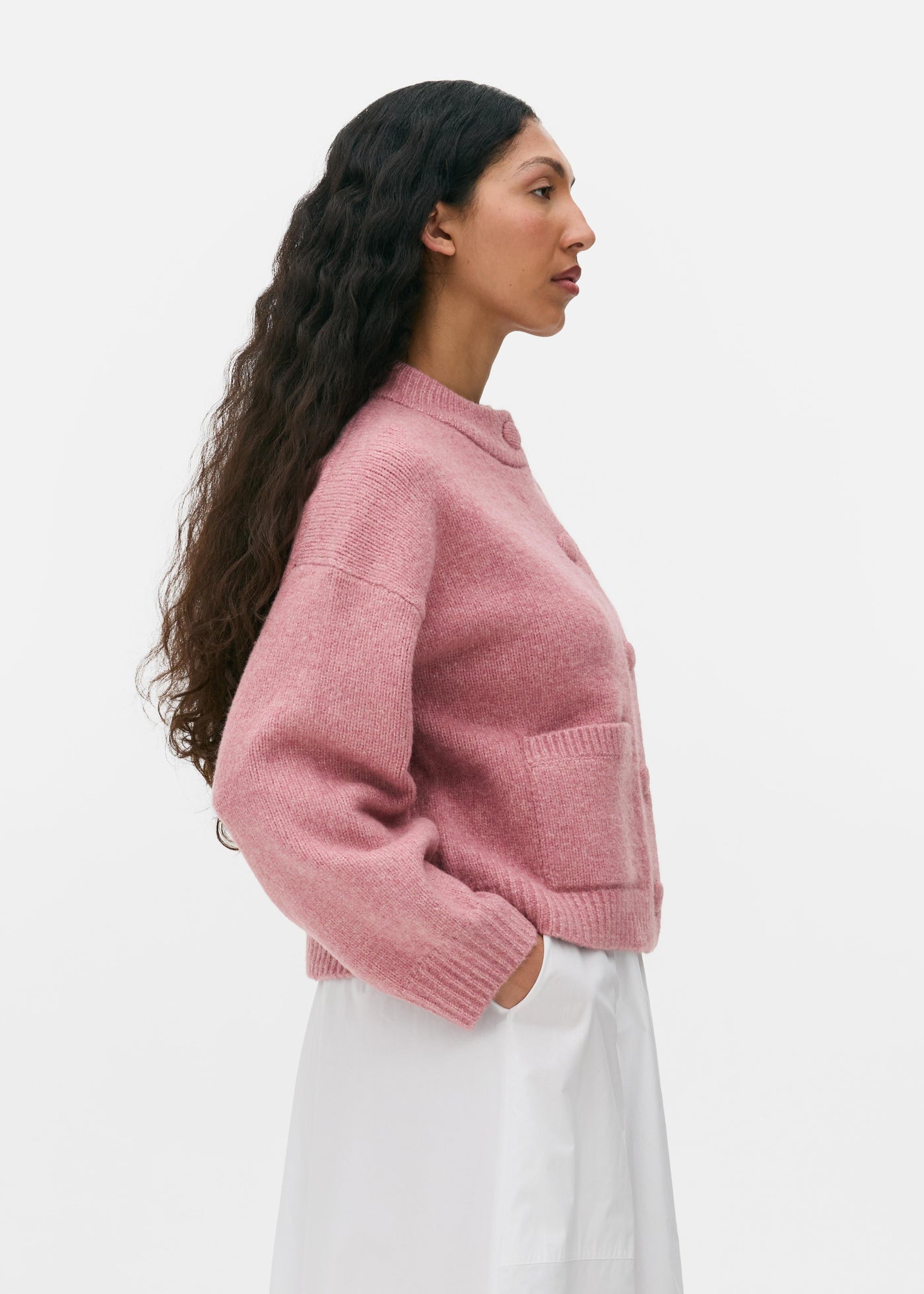 ALVARA | The Timeless & Comfortable Cardigan