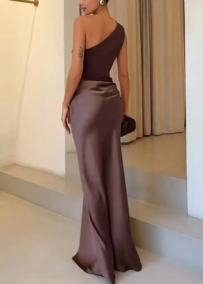 Plissé Maxi Dress with Graceful Shoulder Detail