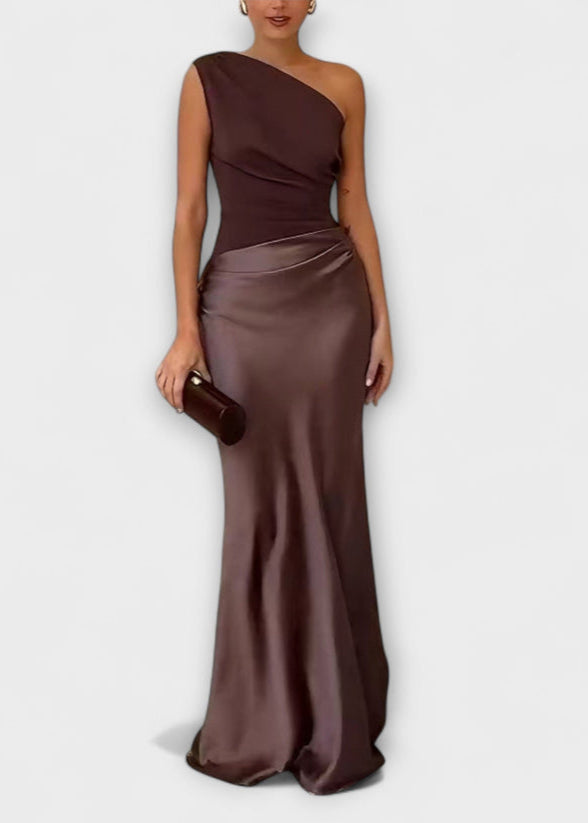 Plissé Maxi Dress with Graceful Shoulder Detail