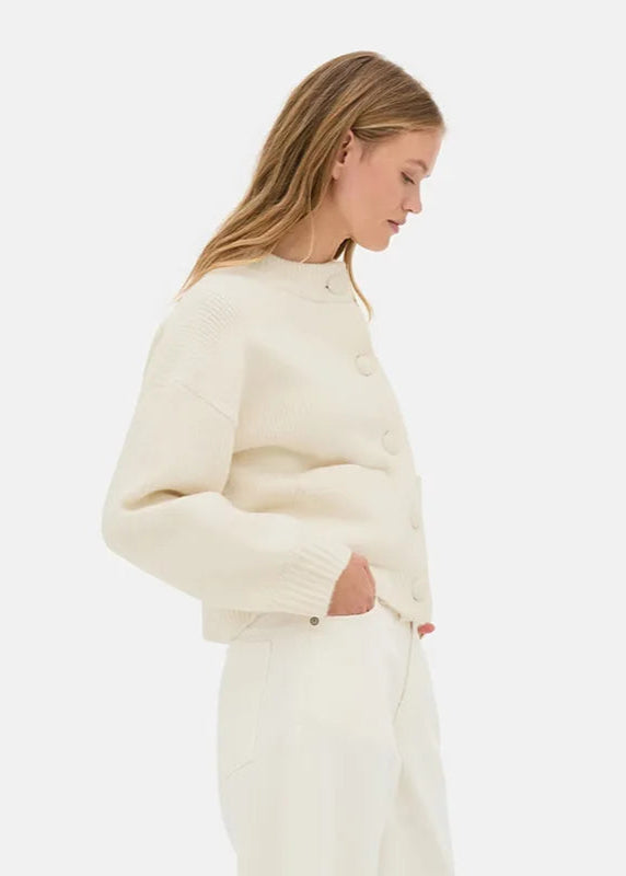 ALVARA | The Timeless & Comfortable Cardigan