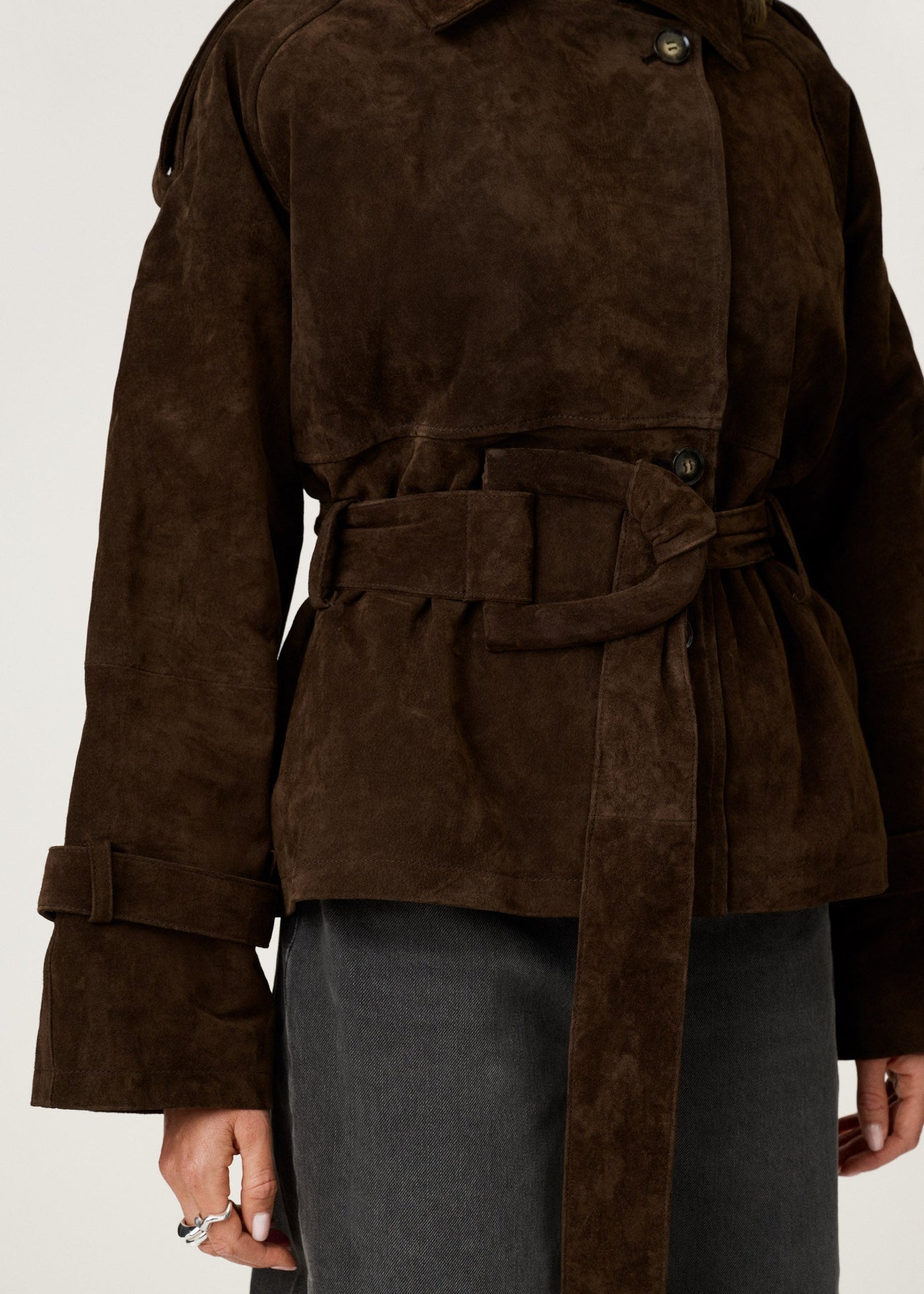 SIENNA | The Chic & Structured Cropped Trench