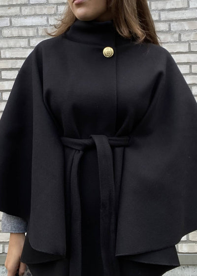 The Meridiaan Wool Cape