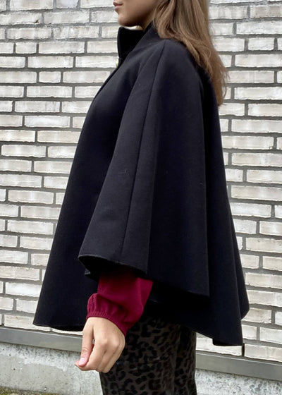The Meridiaan Wool Cape